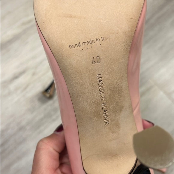 Manolo Blahnik Pink & Black Patent Leather Bow Pumps | Rare Grafa-Line Colorway - Picture 14 of 14
